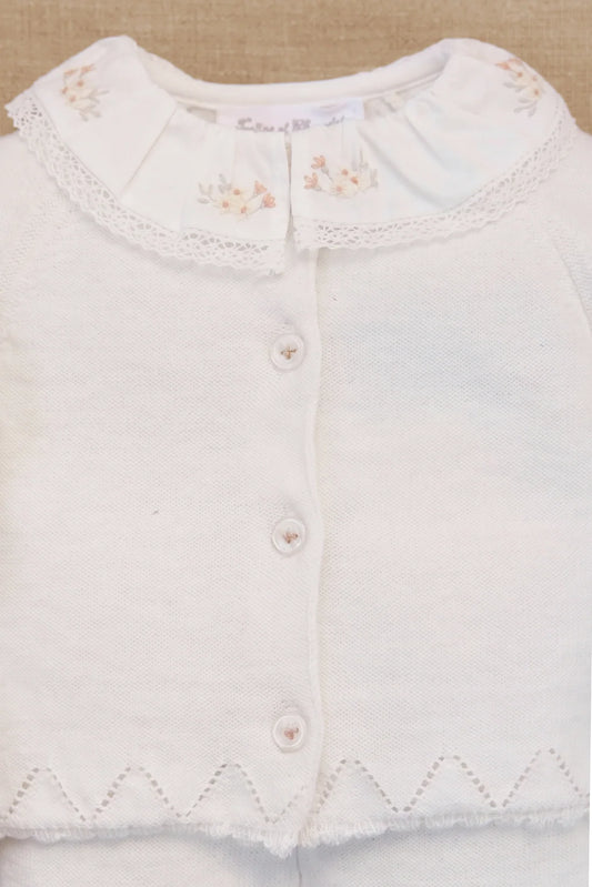 Long outfit Ecru cotton ruffled collar