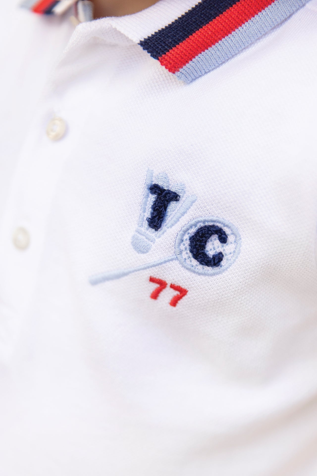 Polo shirt
White cotton sports club