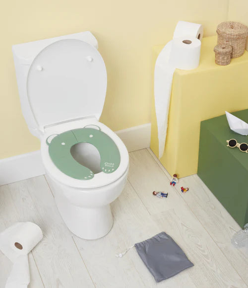 Foldable toilet reducer