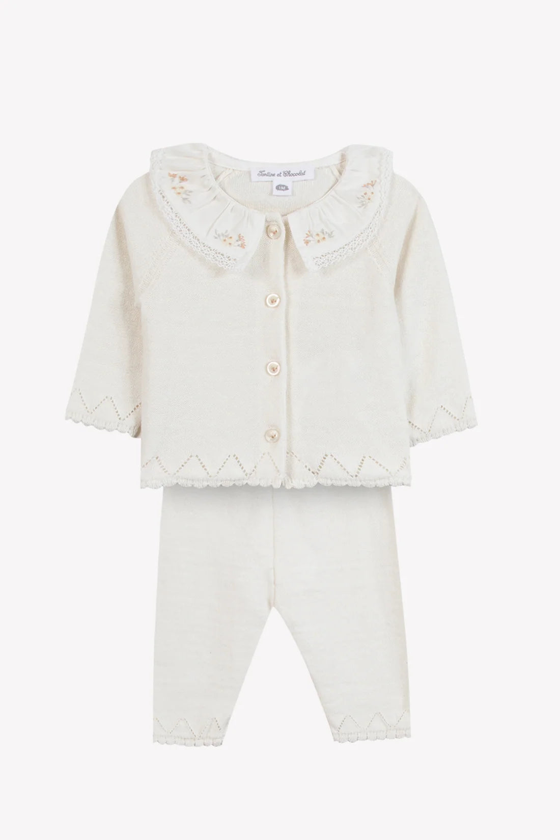 Long outfit Ecru cotton ruffled collar