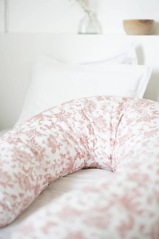 Maternity pillow Toile de Jouy-inspired print