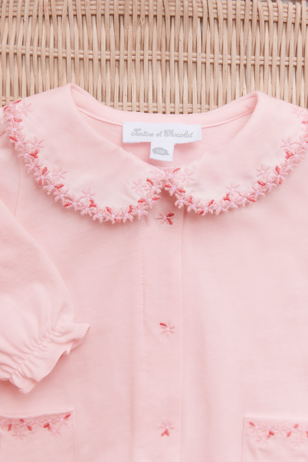 Pajamas
Pale pink cotton Embrodery