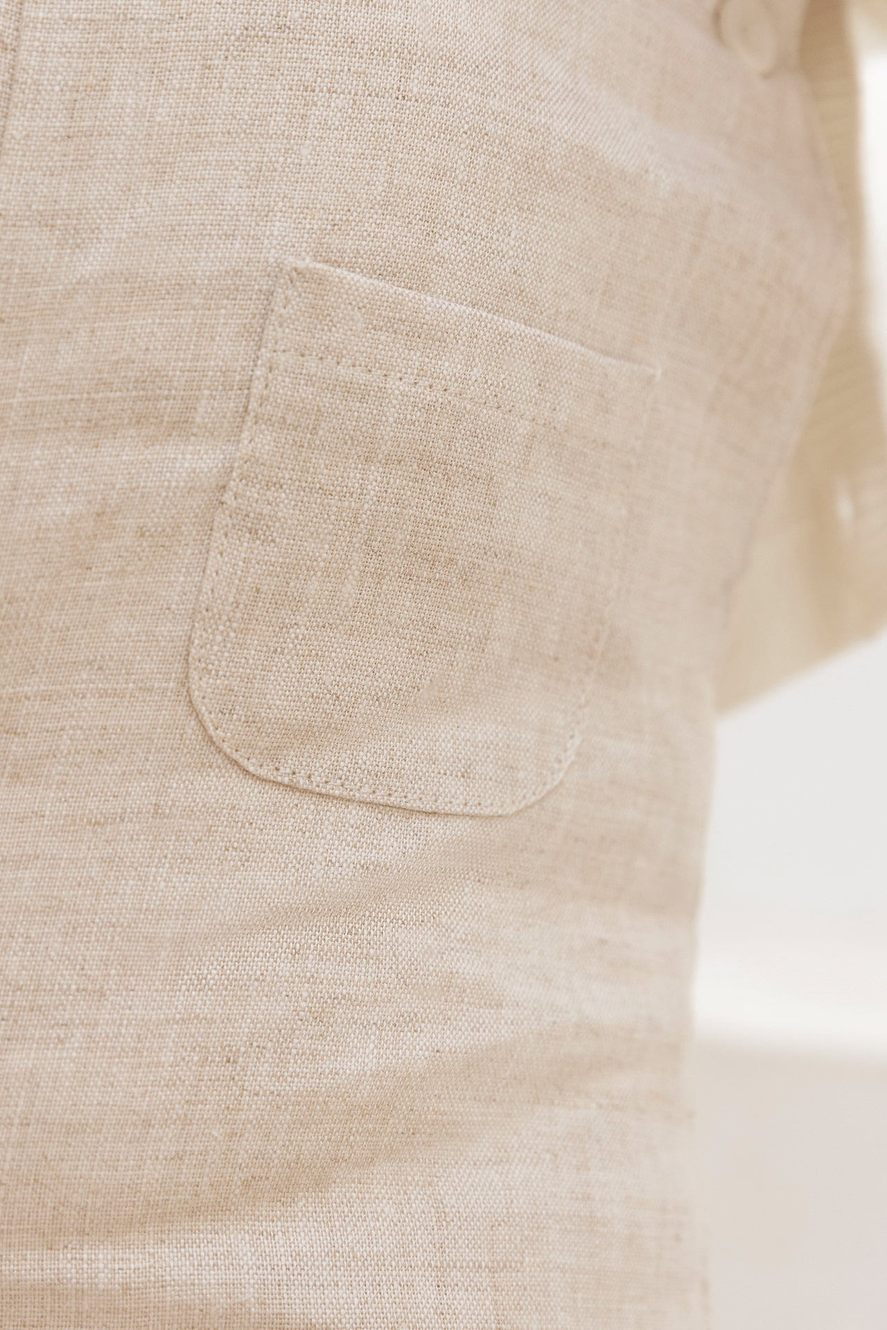 Dungaree short
Sand Linen