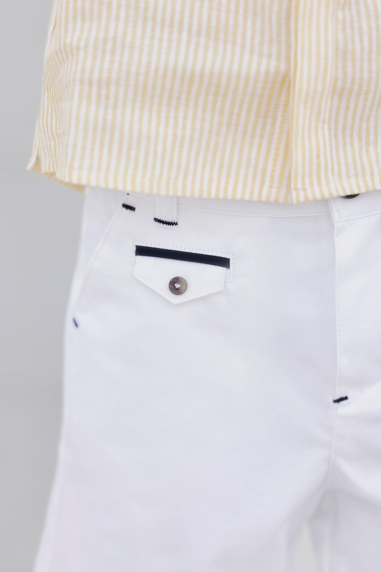 Short
White cotton Ceremony