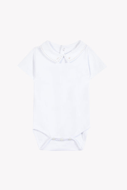 Body
White cotton Pointed collar
