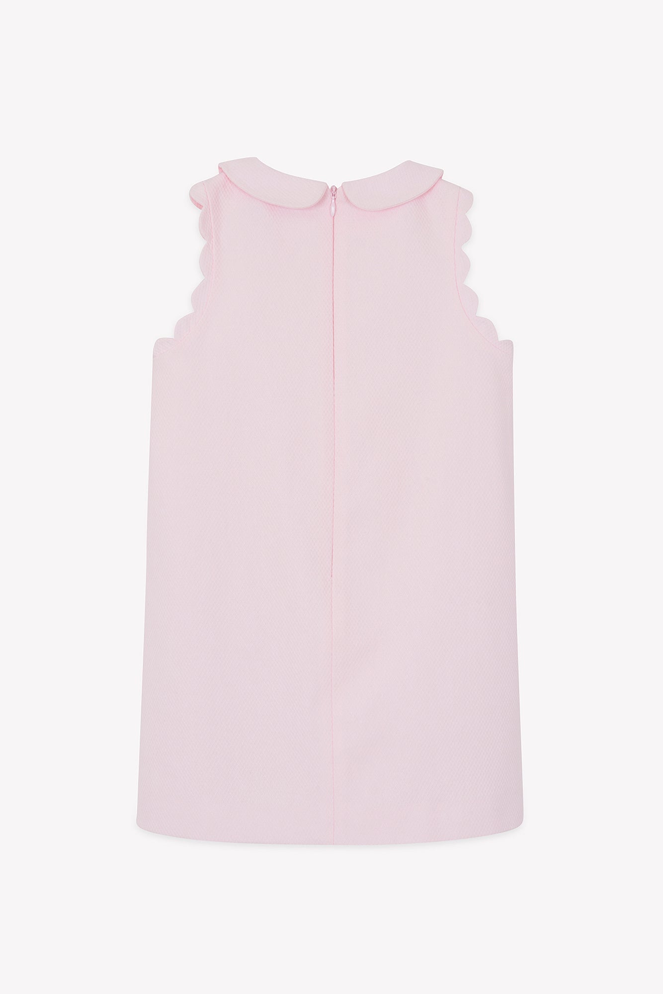 Dress
Pink Peter pan collar
