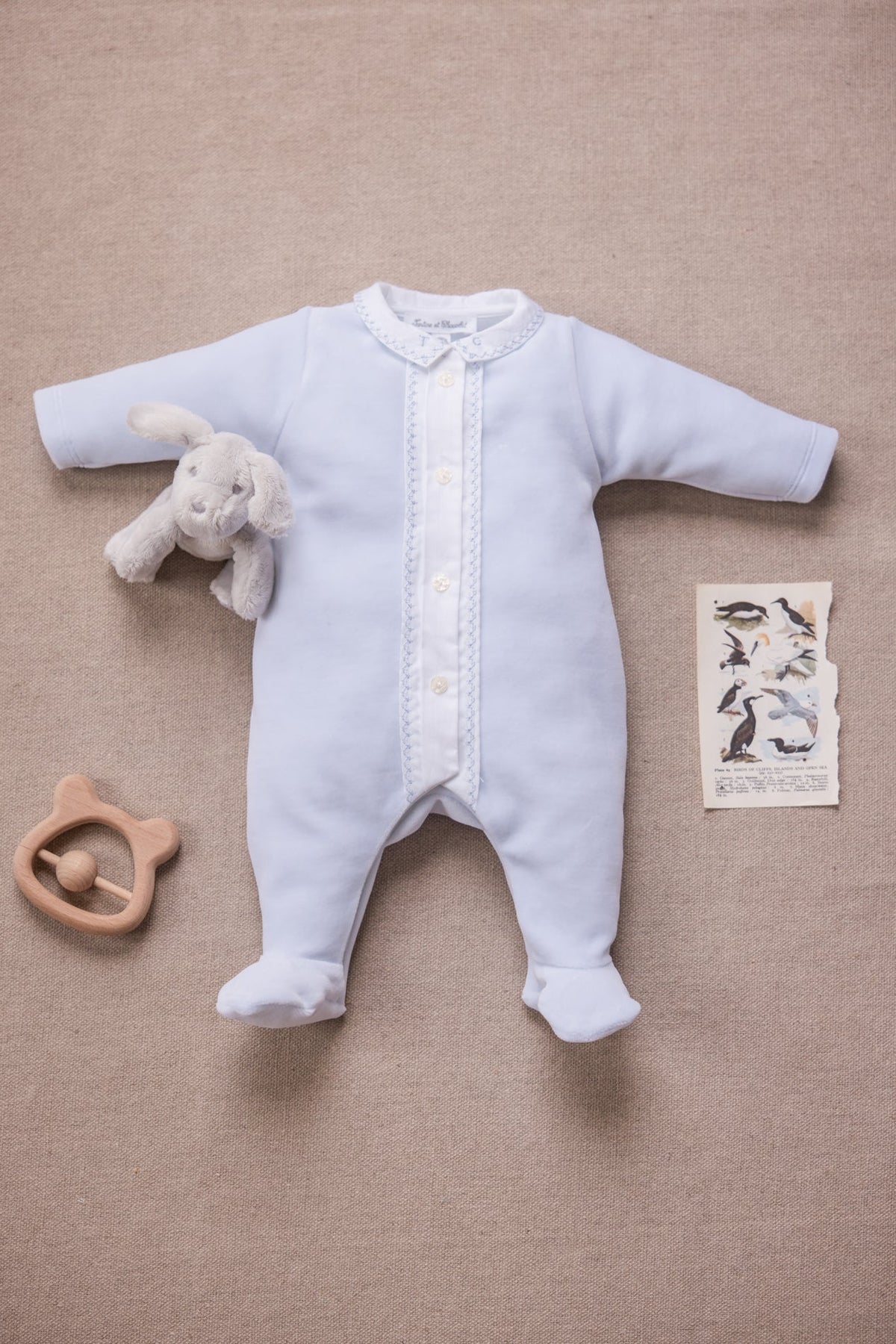 Pajamas
Blue Velvet Pointed collar