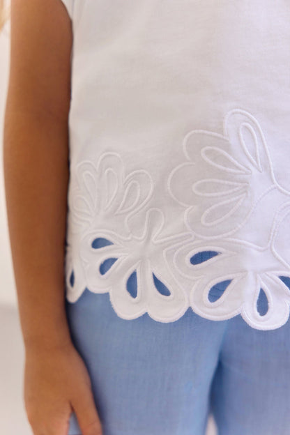 TEESHIRTB | T-shirt
White cotton Embroidered