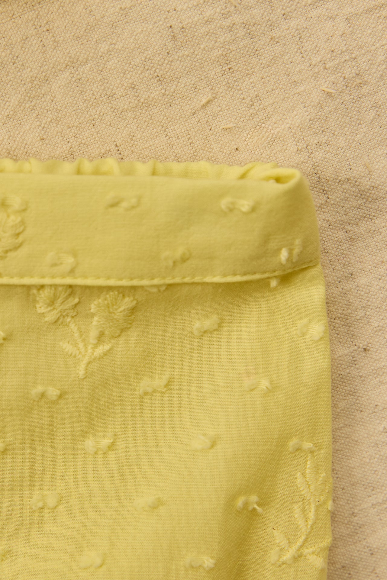 Outfit short
Citrus cotton Plumetis