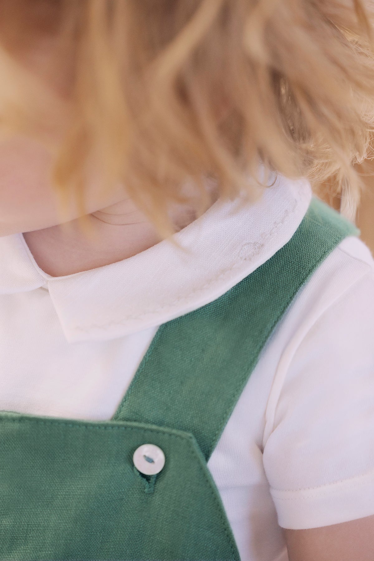 Dungaree short
Khaki Linen