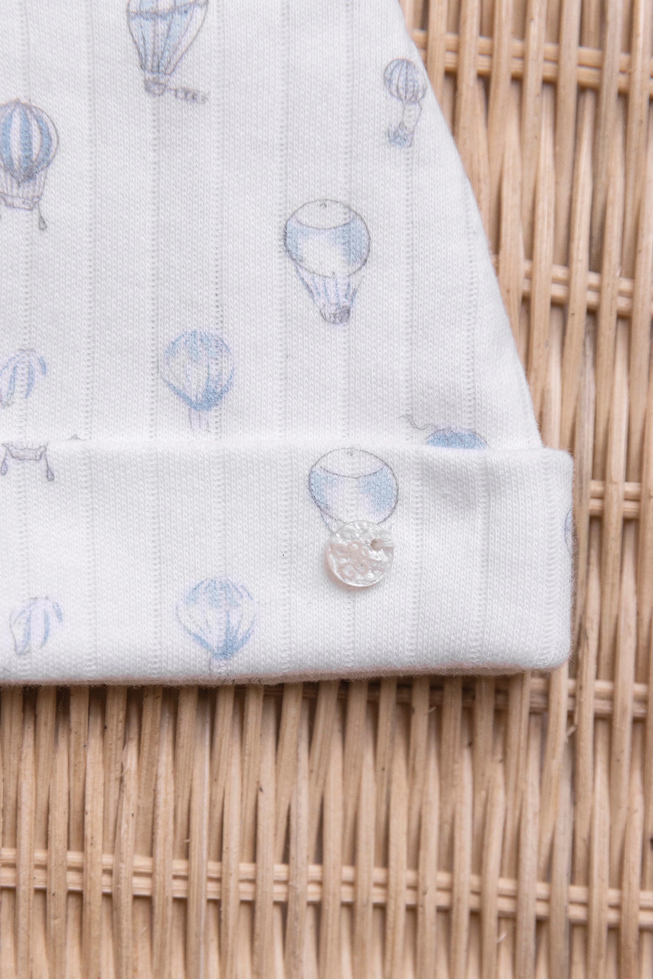 Beanie
Ecru cotton Print hot air balloons