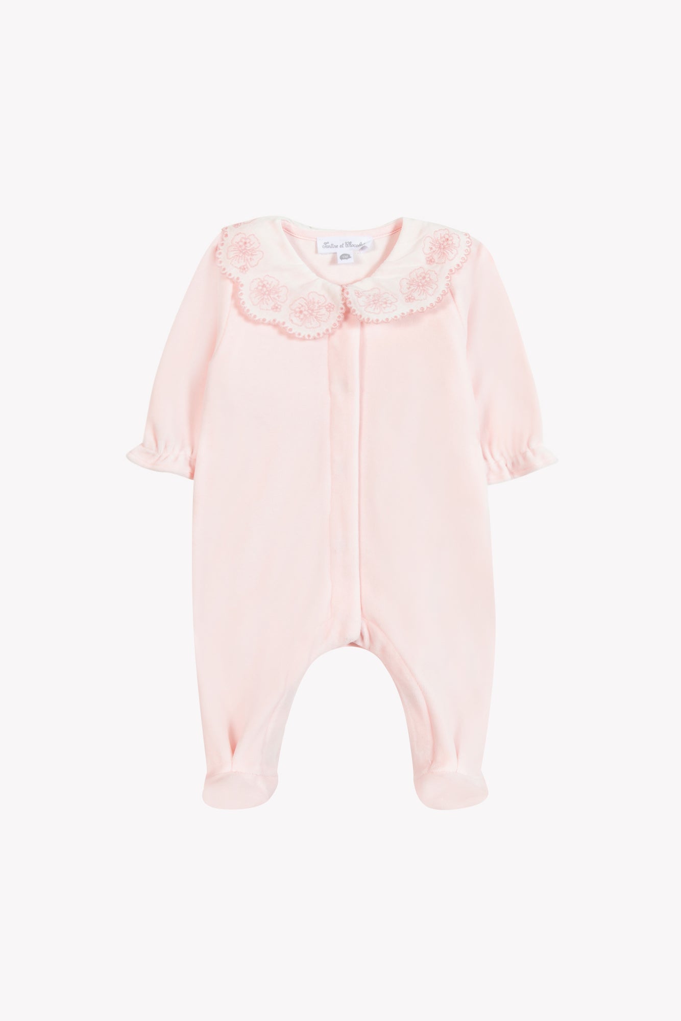 Pajamas
Pale pink Velvet Peter pan collar