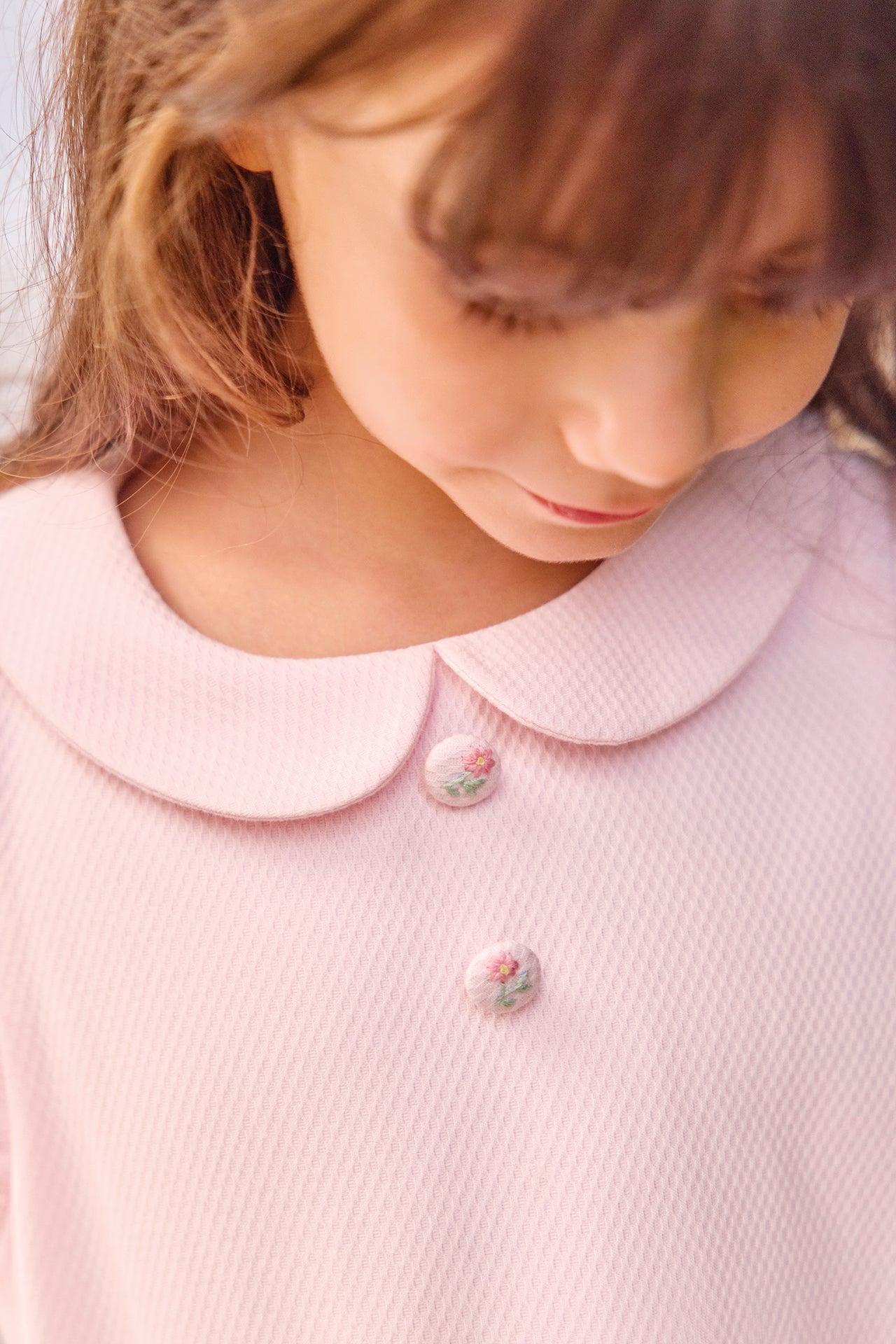 Dress
Pink Peter pan collar