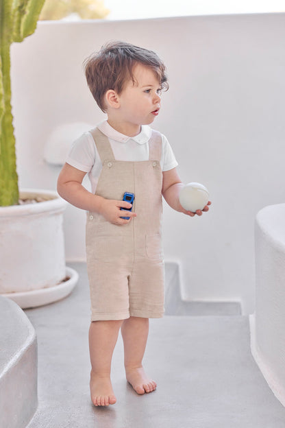 Body
White cotton Pointed collar