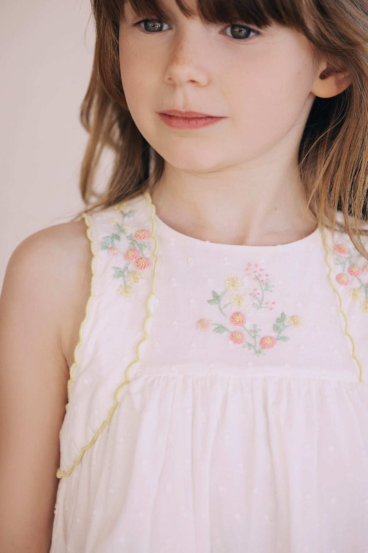 Dress
White cotton Plumetis