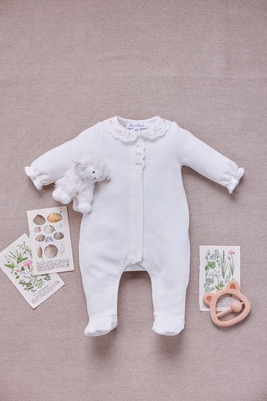 Pajamas
Ecru pale Velvet Peter pan collar Scalloped