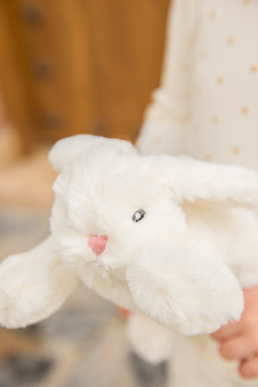 Plush
White rabbit Ninon