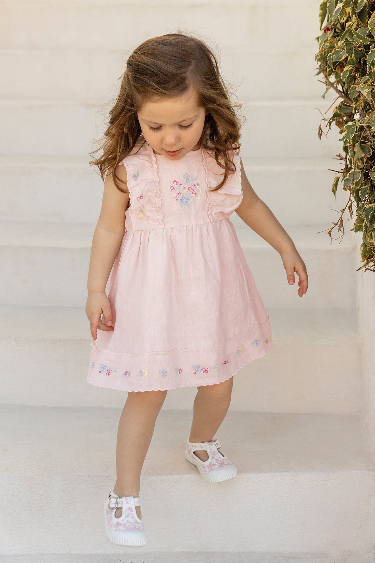 Dress
Pale pink Linen Embroidered