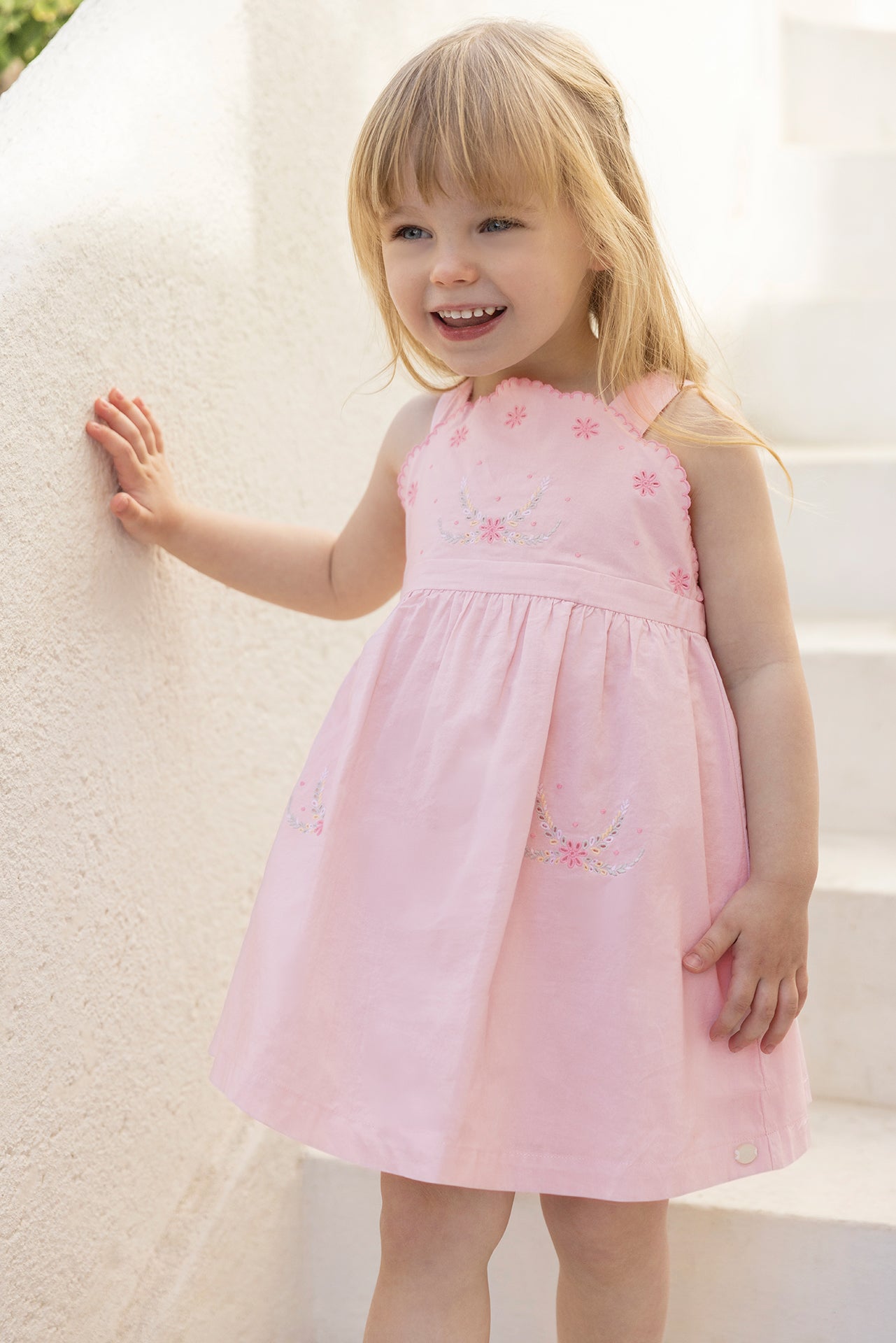 Dress
Pale pink cotton Embrodery