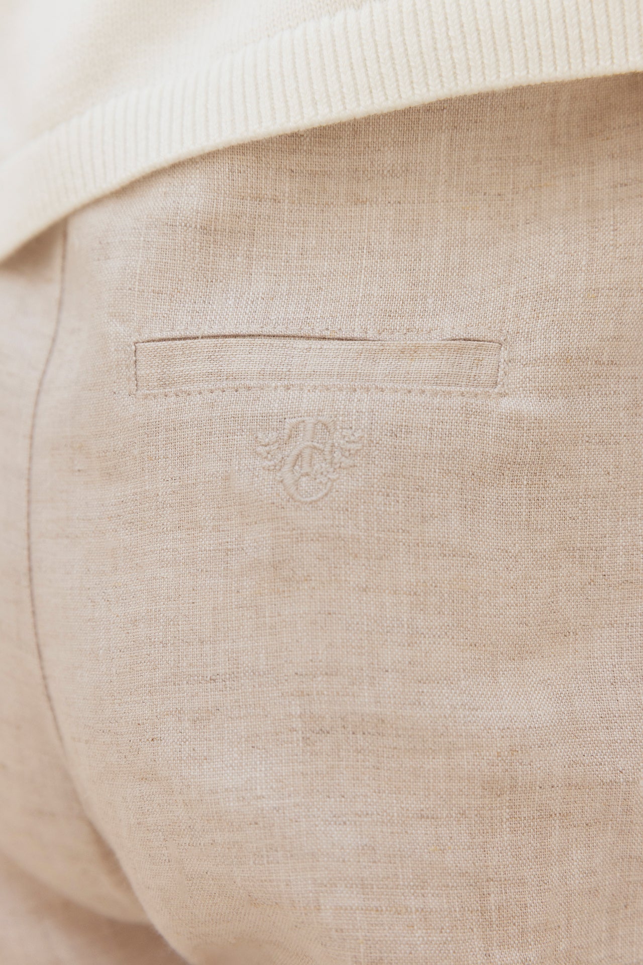 Dungaree short
Sand Linen