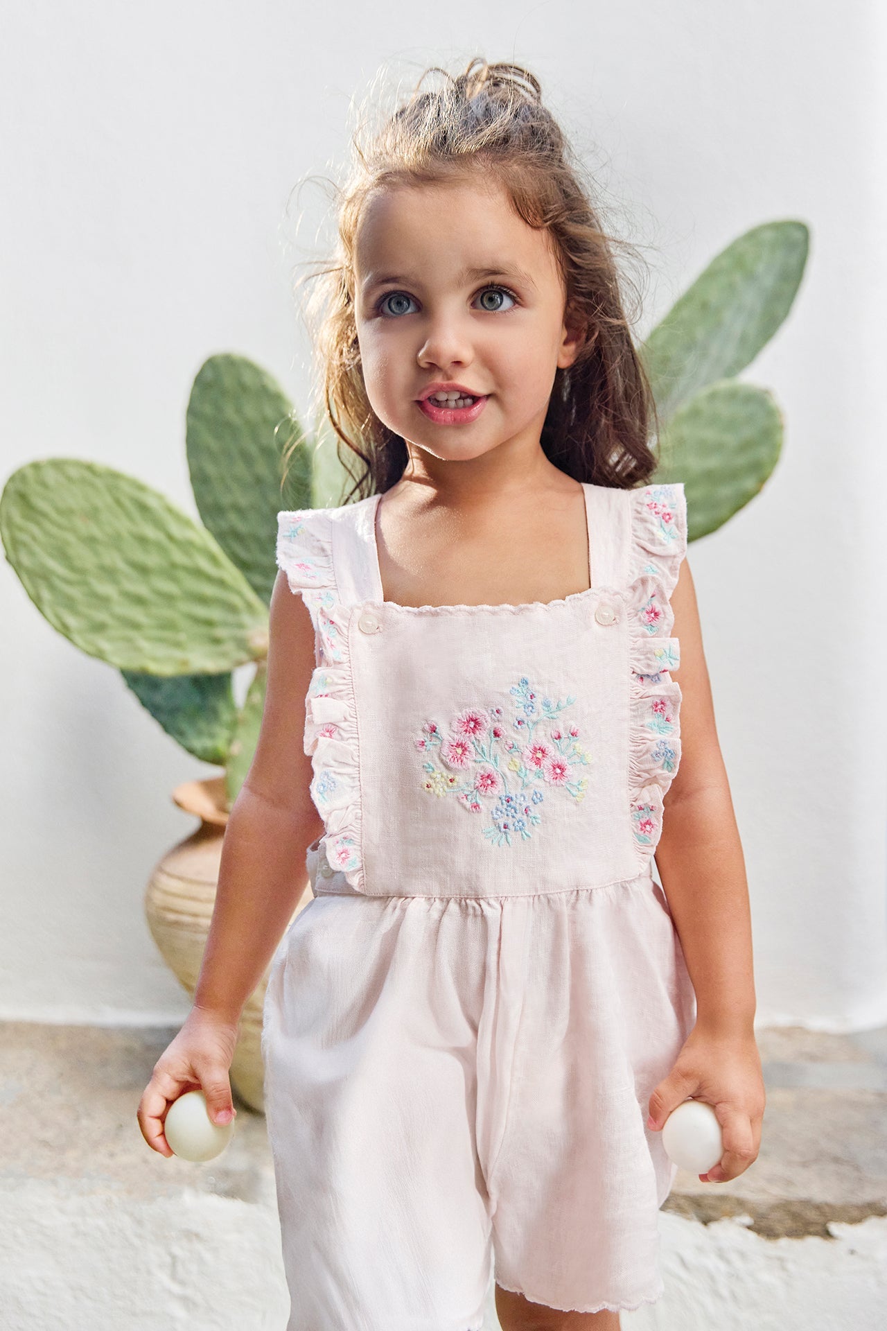 Dungaree short
Pale pink Linen