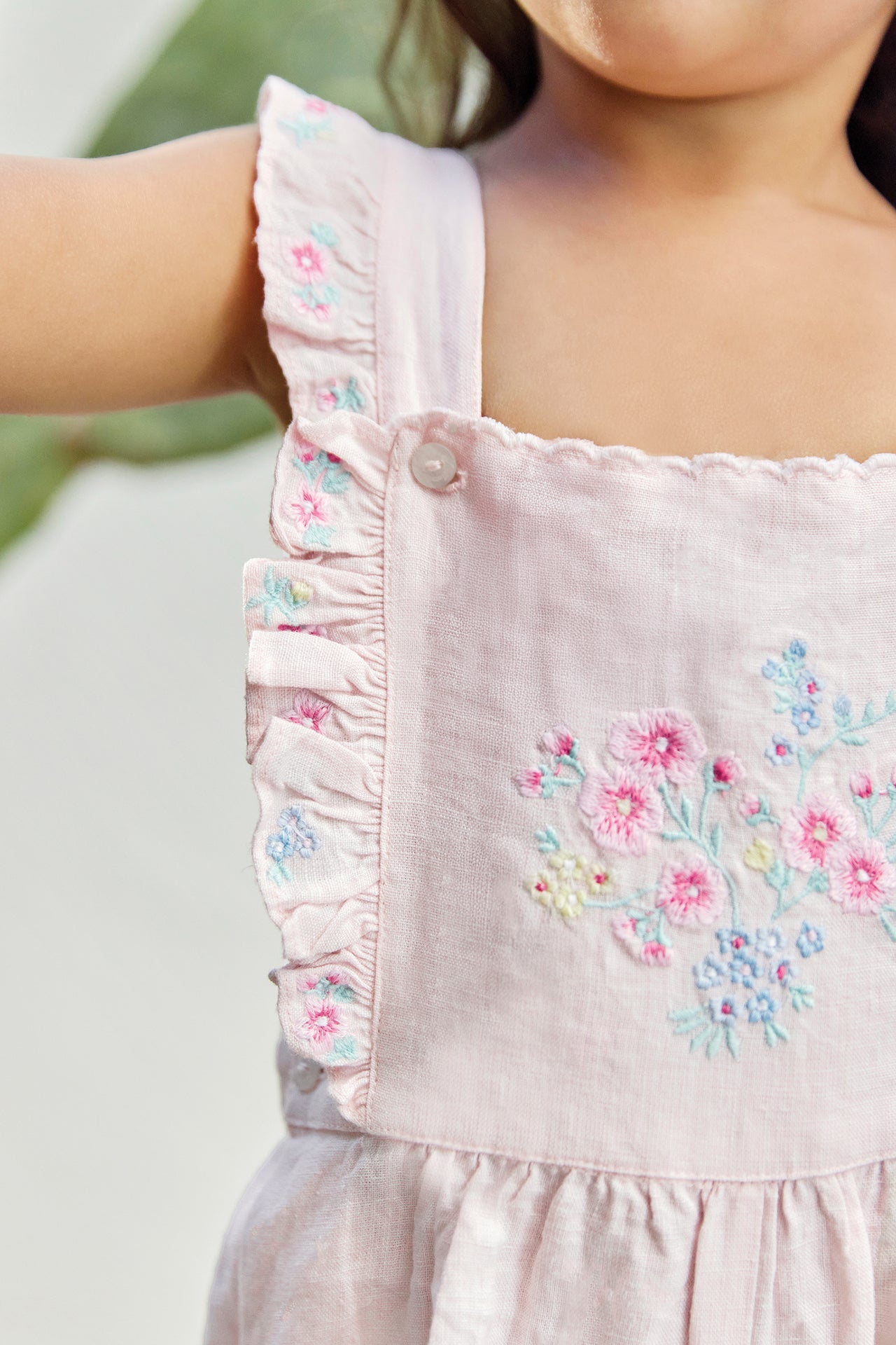 Dungaree short
Pale pink Linen