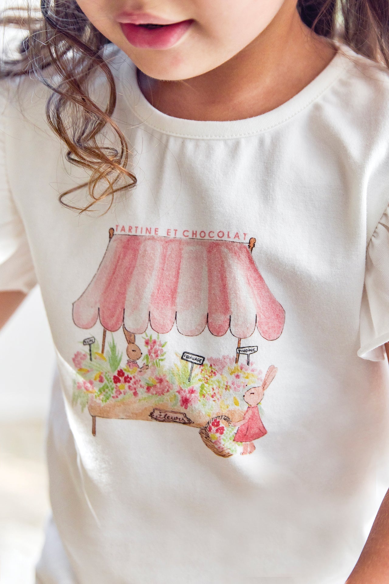T-shirt
White cotton Illustration flower market
