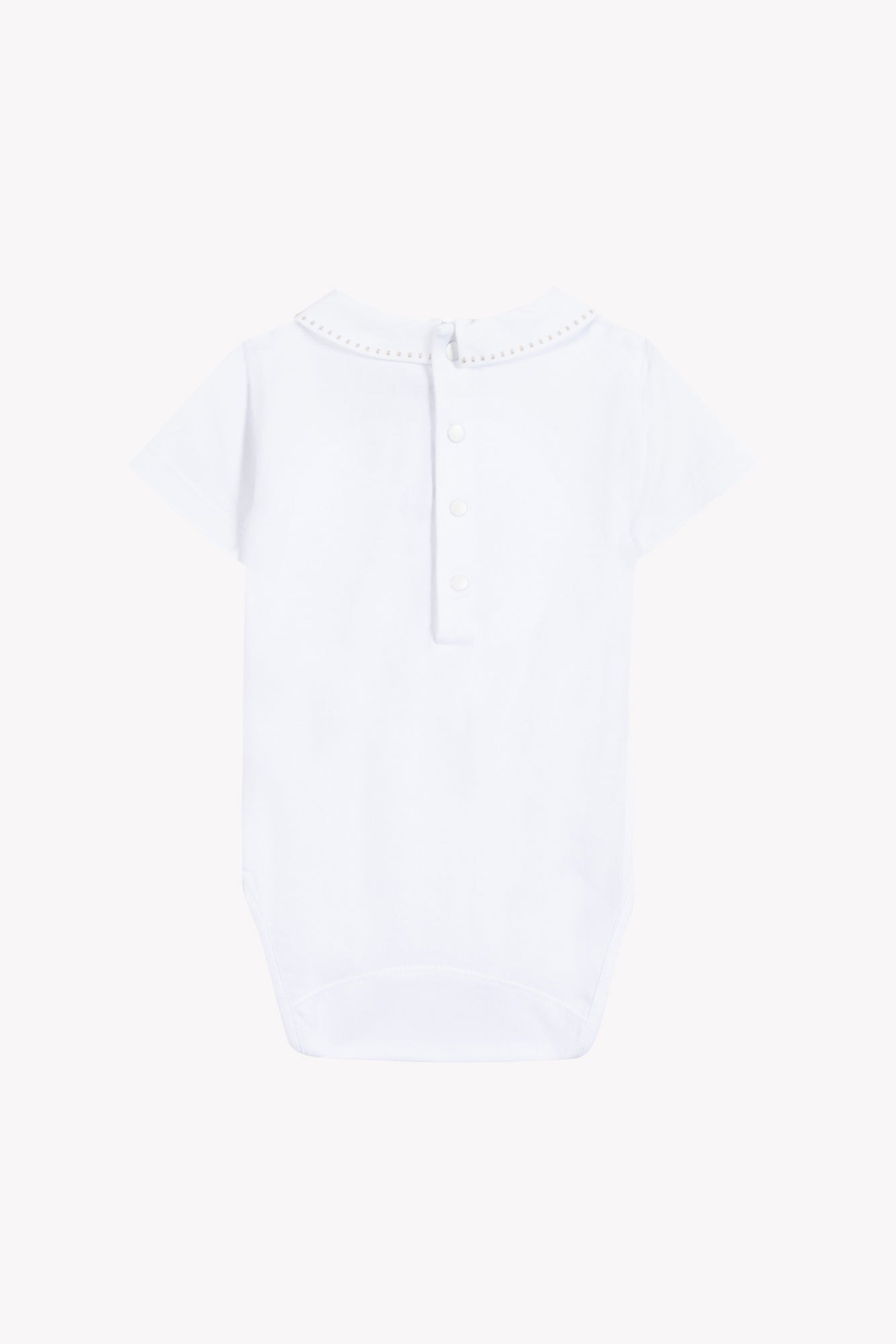 Body
White cotton Pointed collar