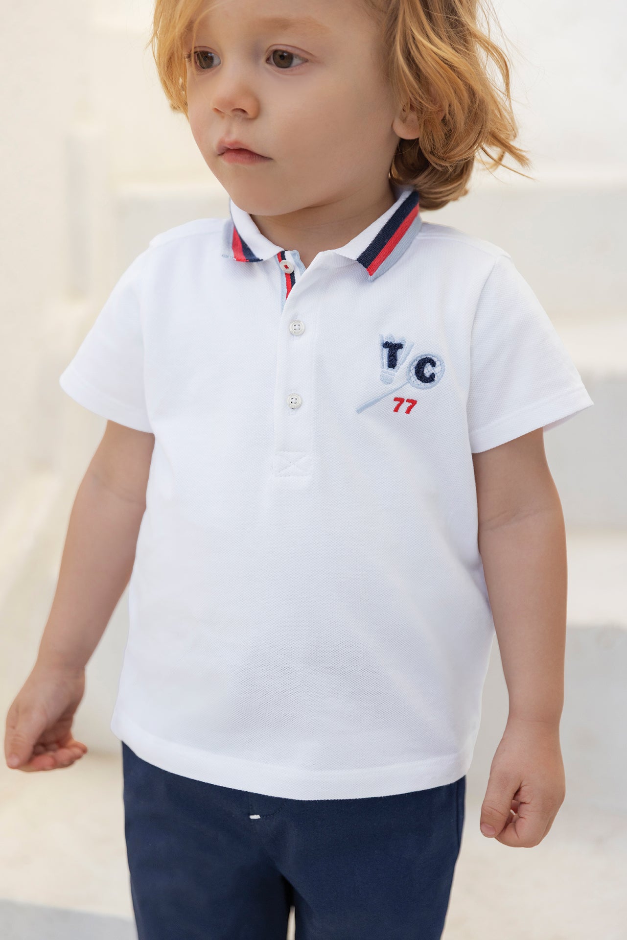 Polo shirt
White cotton sports club