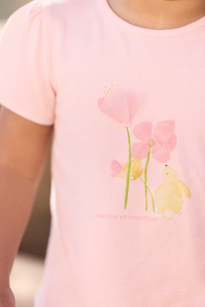 T-shirt
Pale pink Illustration flowers