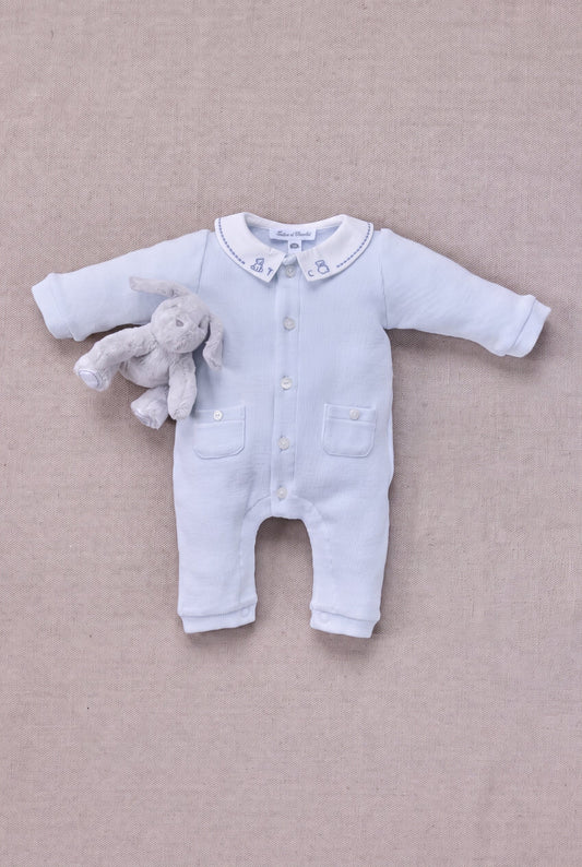 Jumpsuit long
Sky blue cotton Peter pan collar