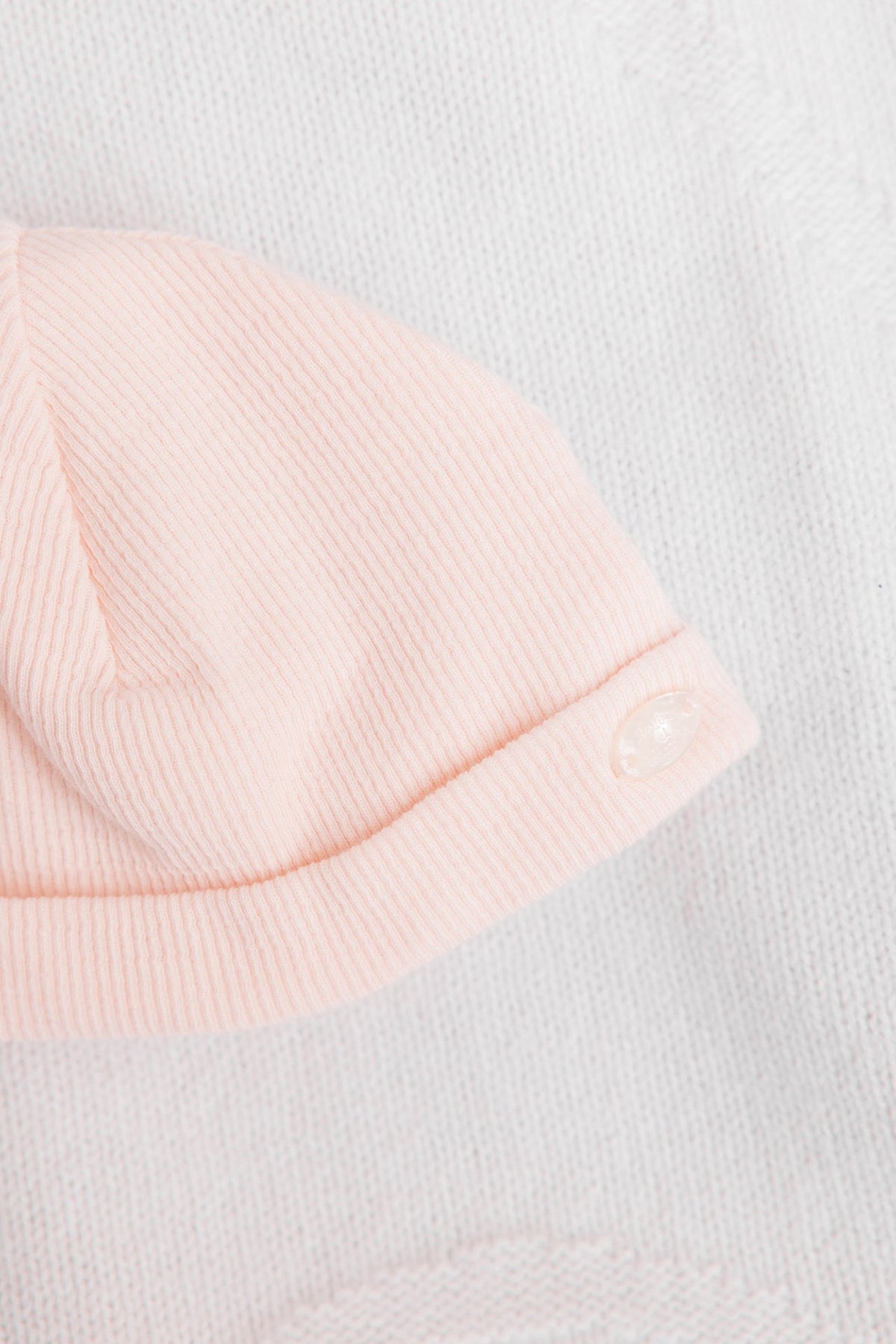 Beanie
Pale pink Cotton