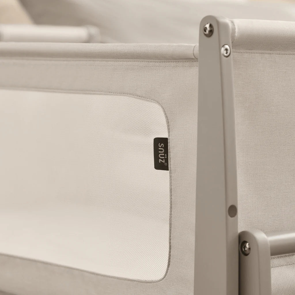 SnuzPod5 Bedside Crib Pebble
