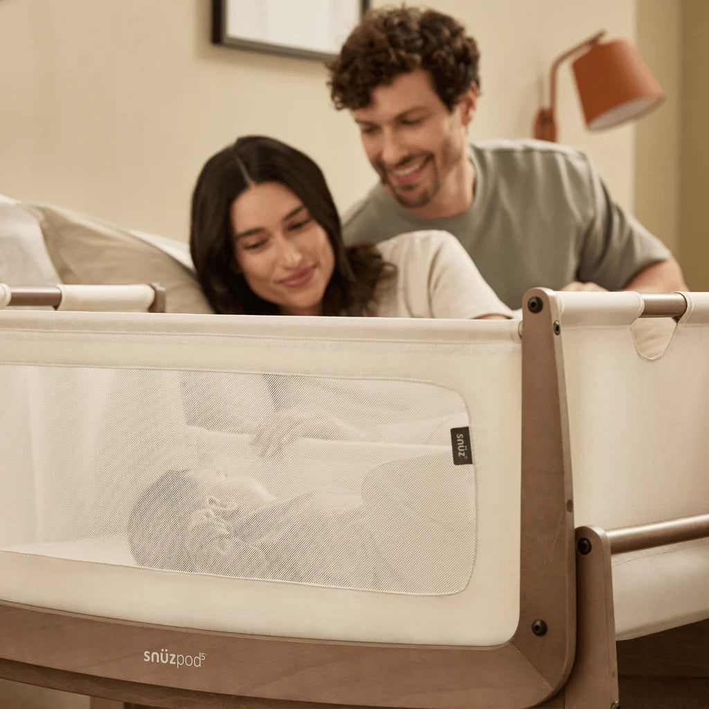 SnuzPod5 Bedside Crib Walnut