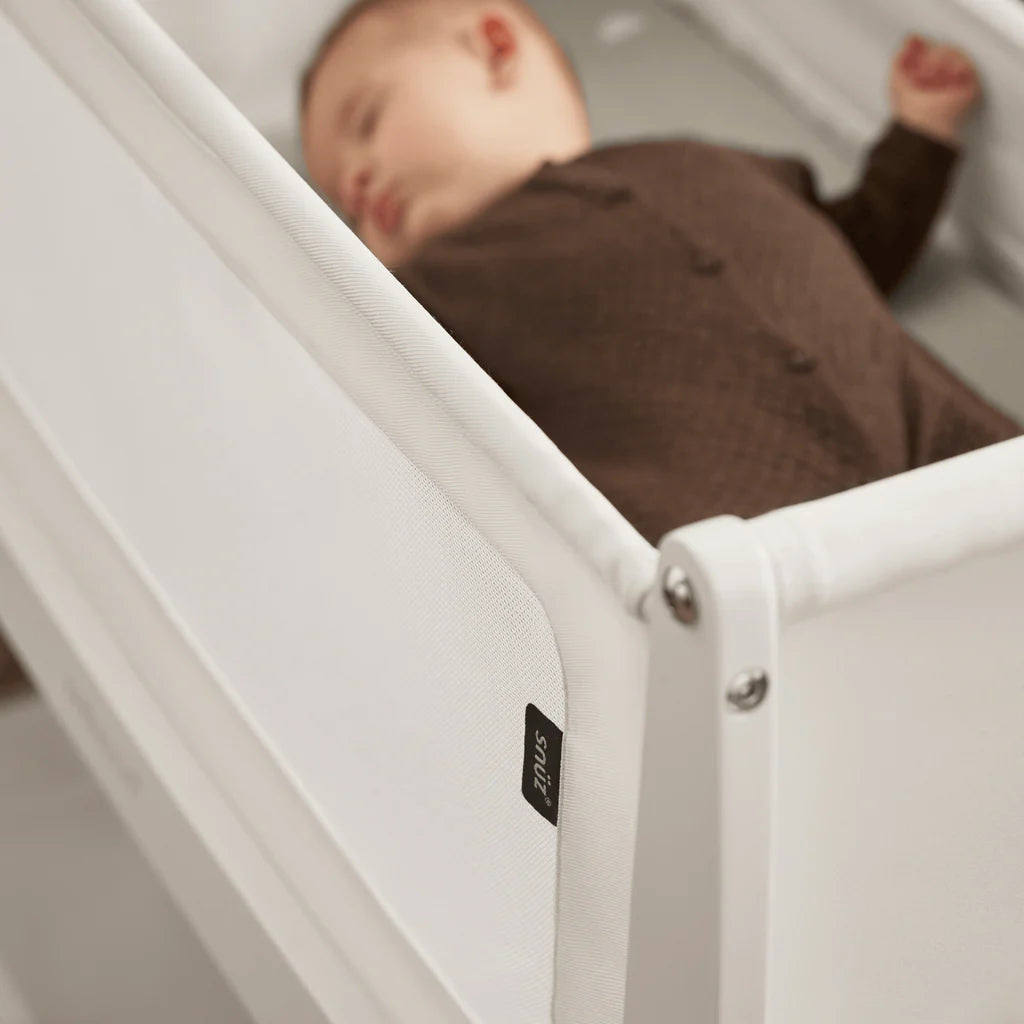SnuzPod5 Bedside Crib White